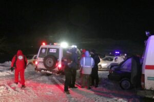 امدادرسانی 250 خودروی گرفتار در کولاک توسط هلال احمر زنجان  