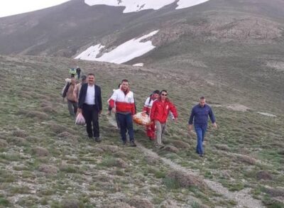 امدادرسانی هلال احمر به کوهنوردان خرم دره ای در قله سندان